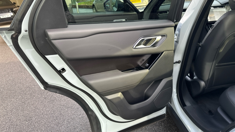 Land Rover Range Rover Velar 2.0 D200 MHEV Dynamic SE 5dr Auto Diesel Estate